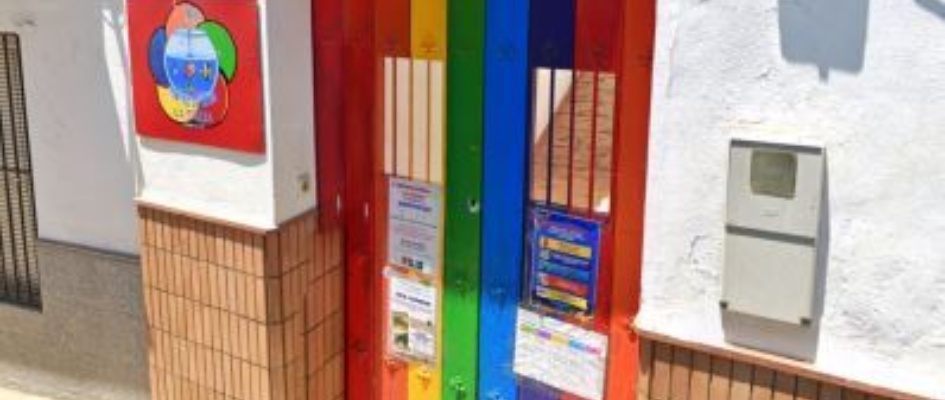 Fachada Centro Juvenil La Pecera